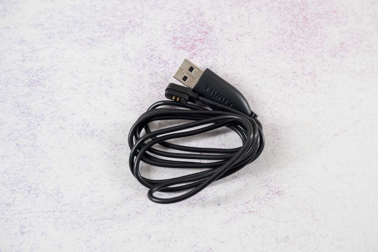 头盔有蓝牙耳机的效果,一款炫酷的智能头盔