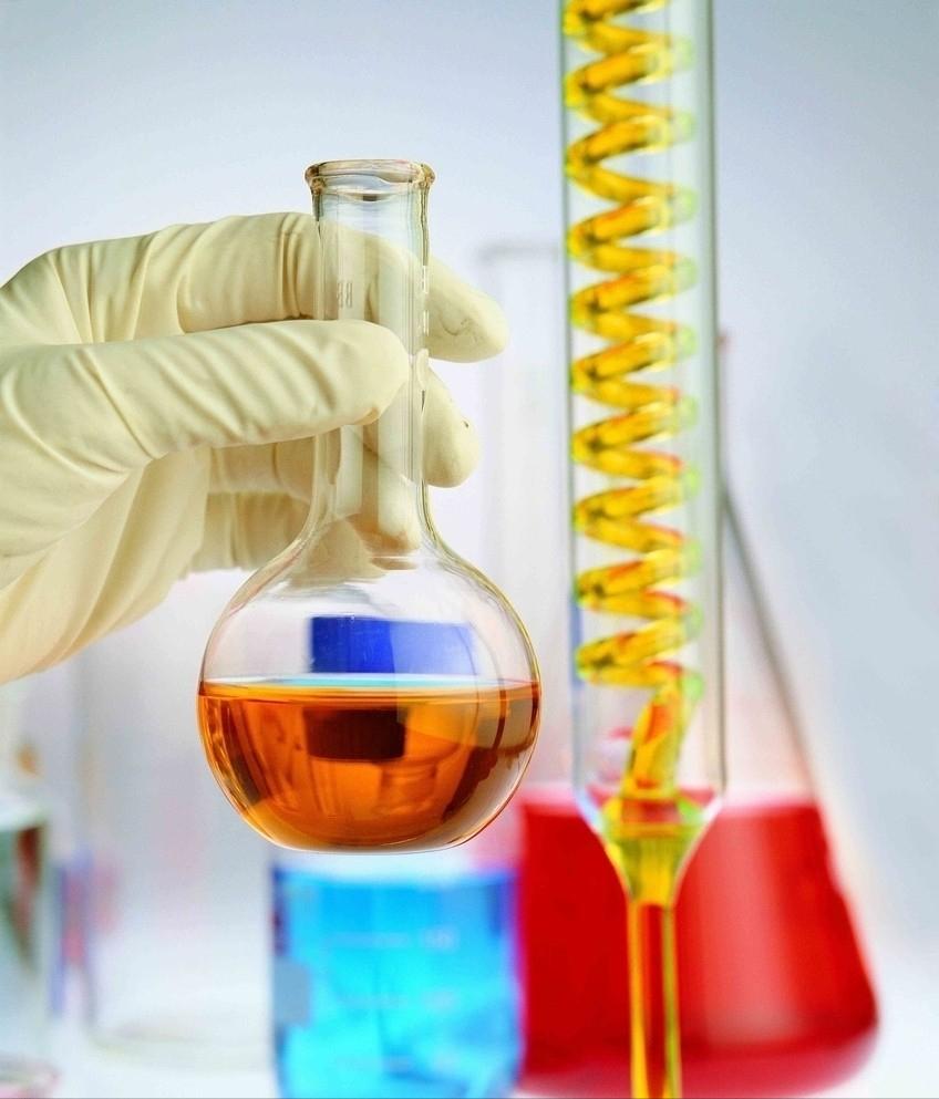 非晶铝化合物合成新型催化剂后，可以应用在石油精炼的哪些方面？