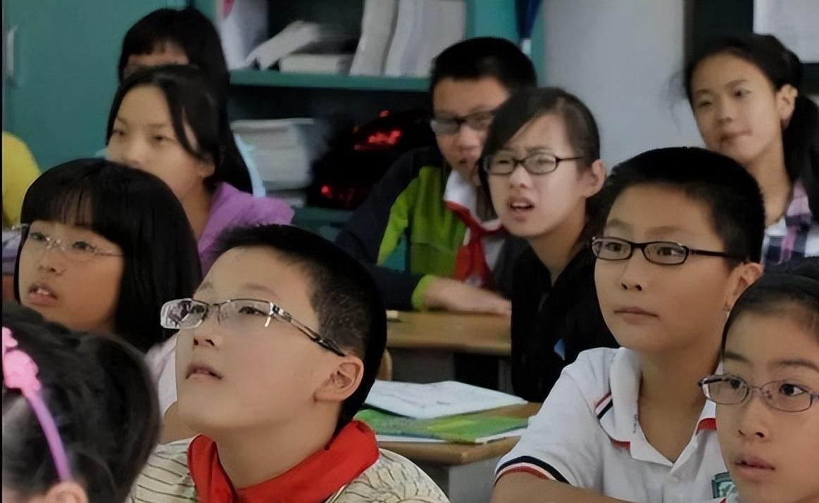 中小学生近视率数据纳入政府考核,教育部学生近视率纳入政府考核