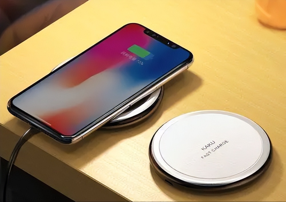 没有电线也可以充电，为何无线充电技术可以改变充电方式？