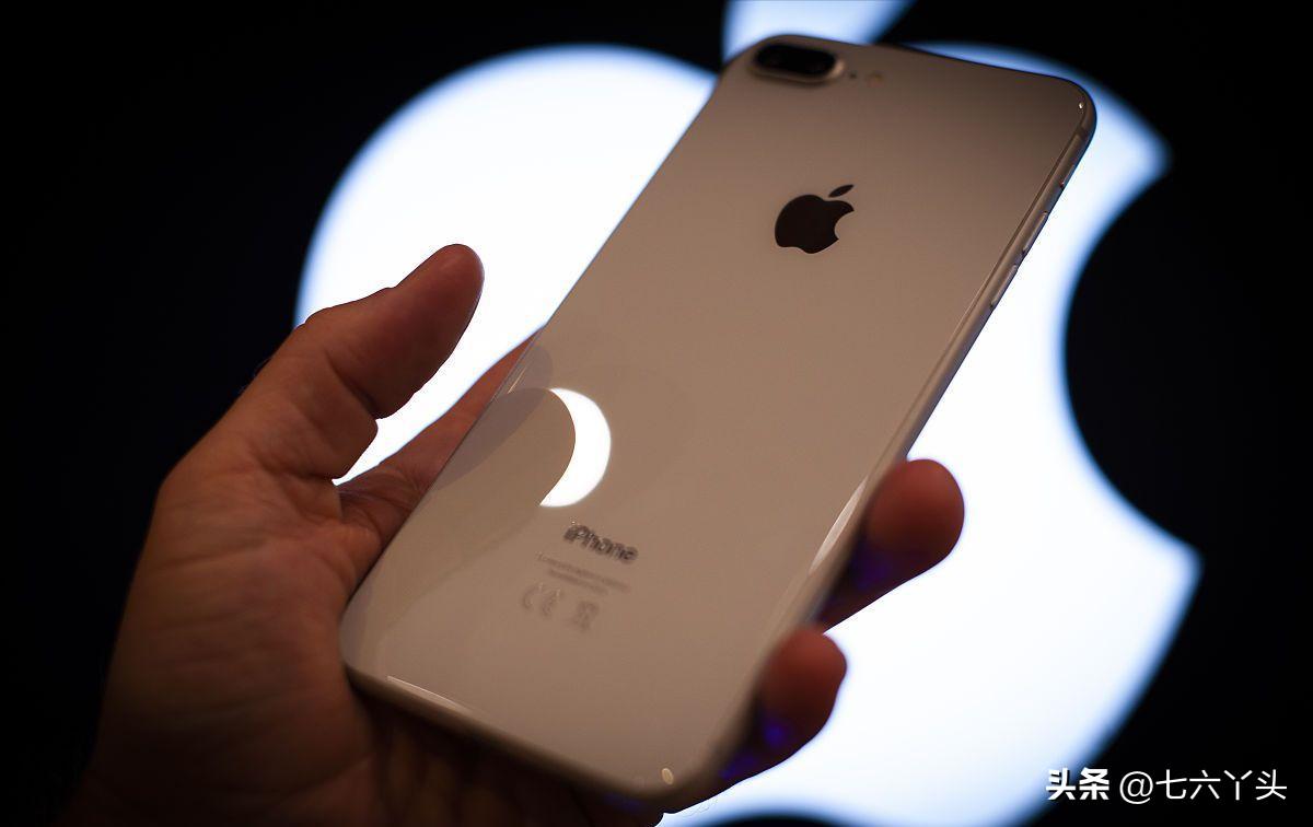 iphone充电被电截肢,苹果不配充电器导致女孩被电击