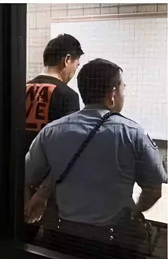 刘强东十年来最遗憾的一件事,刘强东这辈子最不应该干的事