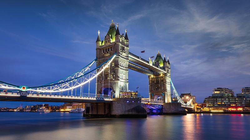 伦敦塔桥有什么寓意,伦敦塔桥在伦敦中心吗