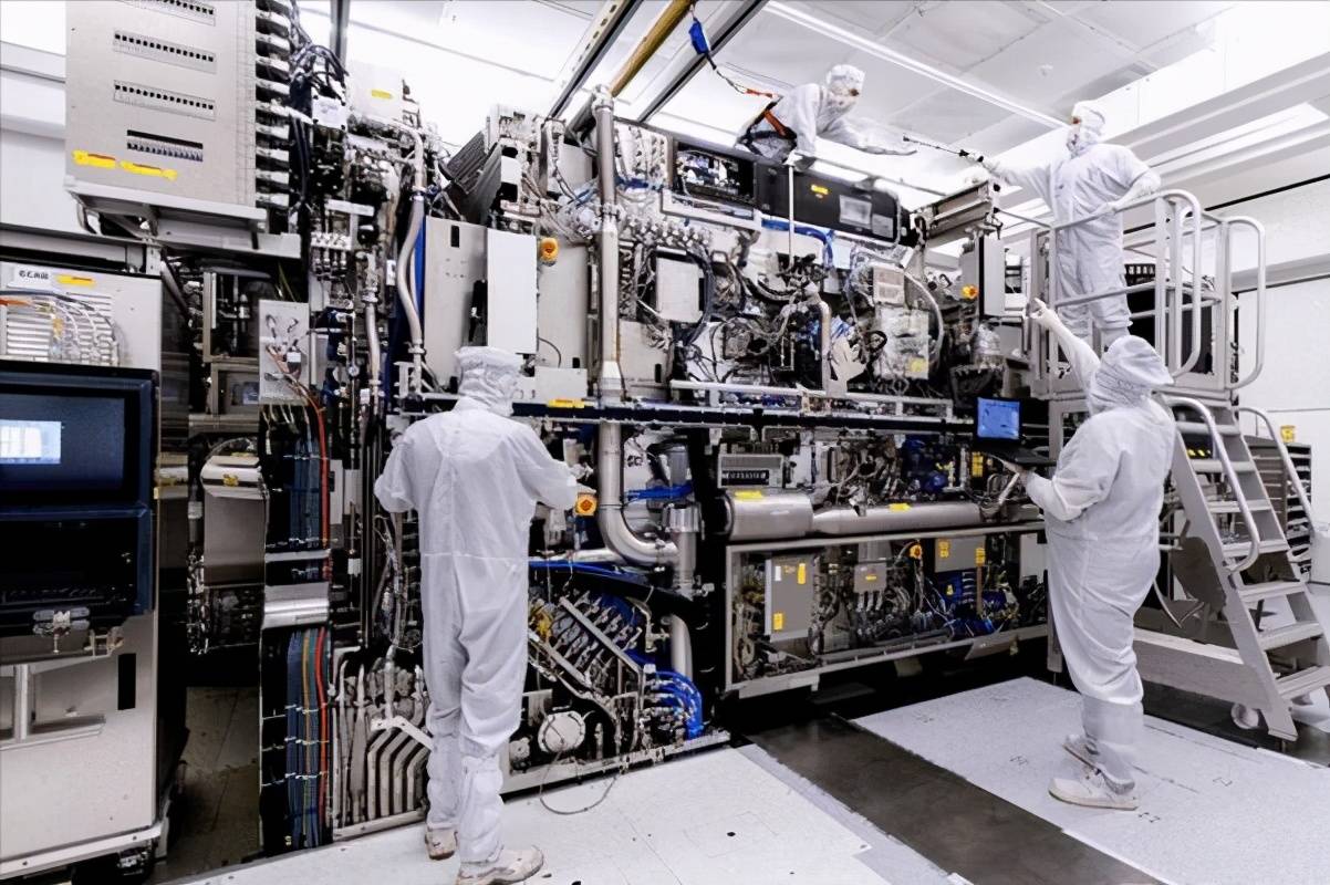 荷兰向中国出口光刻机了吗,荷兰宣布限制光刻机出口