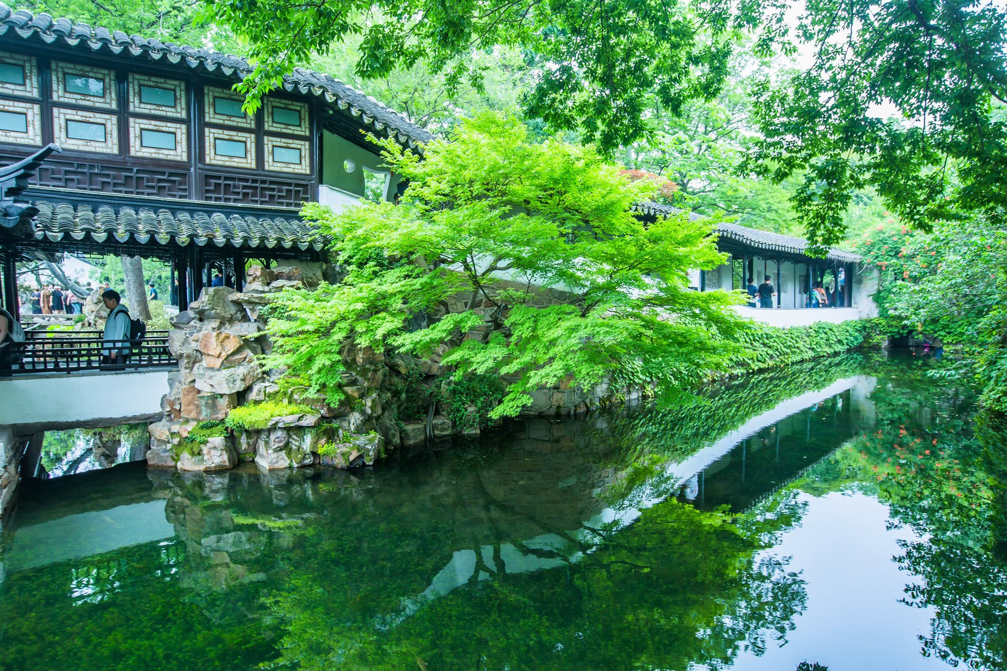 拙政园历届主人,苏州拙政园共经历多少任主人