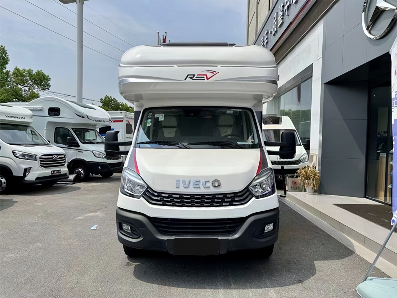 房车瑞弗v820旗舰版最高配置,瑞弗v820巅峰版报价