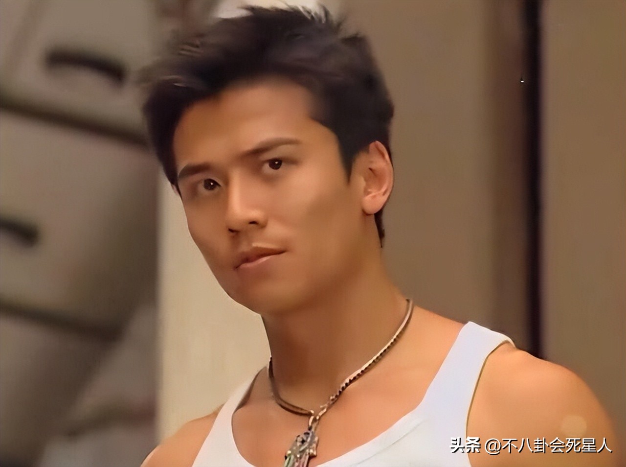 10位定居内地的香港明星,定居大陆的40多位港星