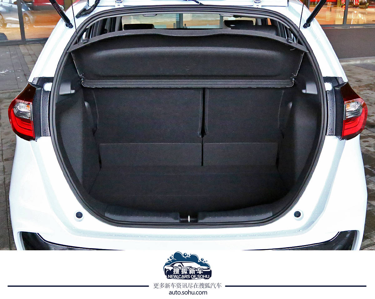 燃油车小车车,高性能燃油车的倔强试驾体验