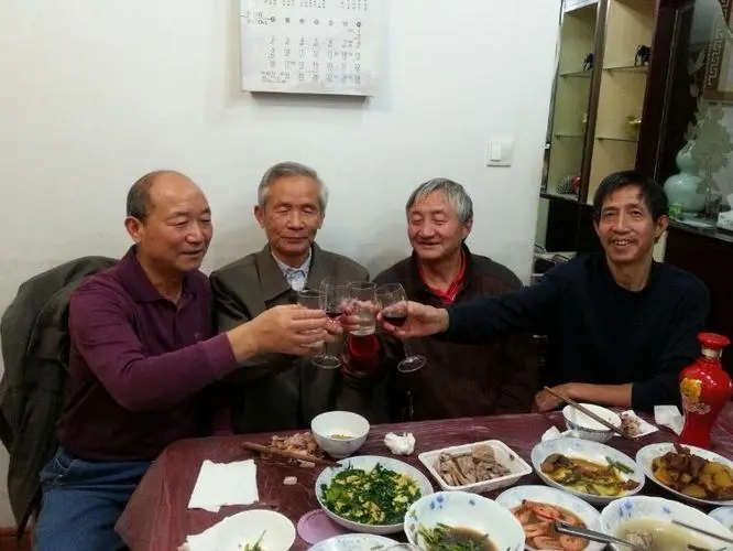 山东人一般能喝多少白酒,山东人日平均酒量