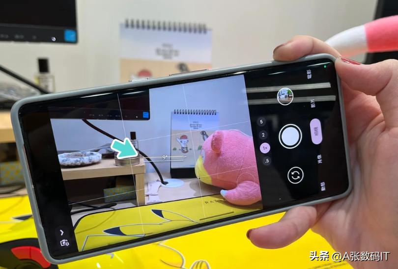 苹果ios17相机水平仪,ios17iphone拍照水平仪怎么打开