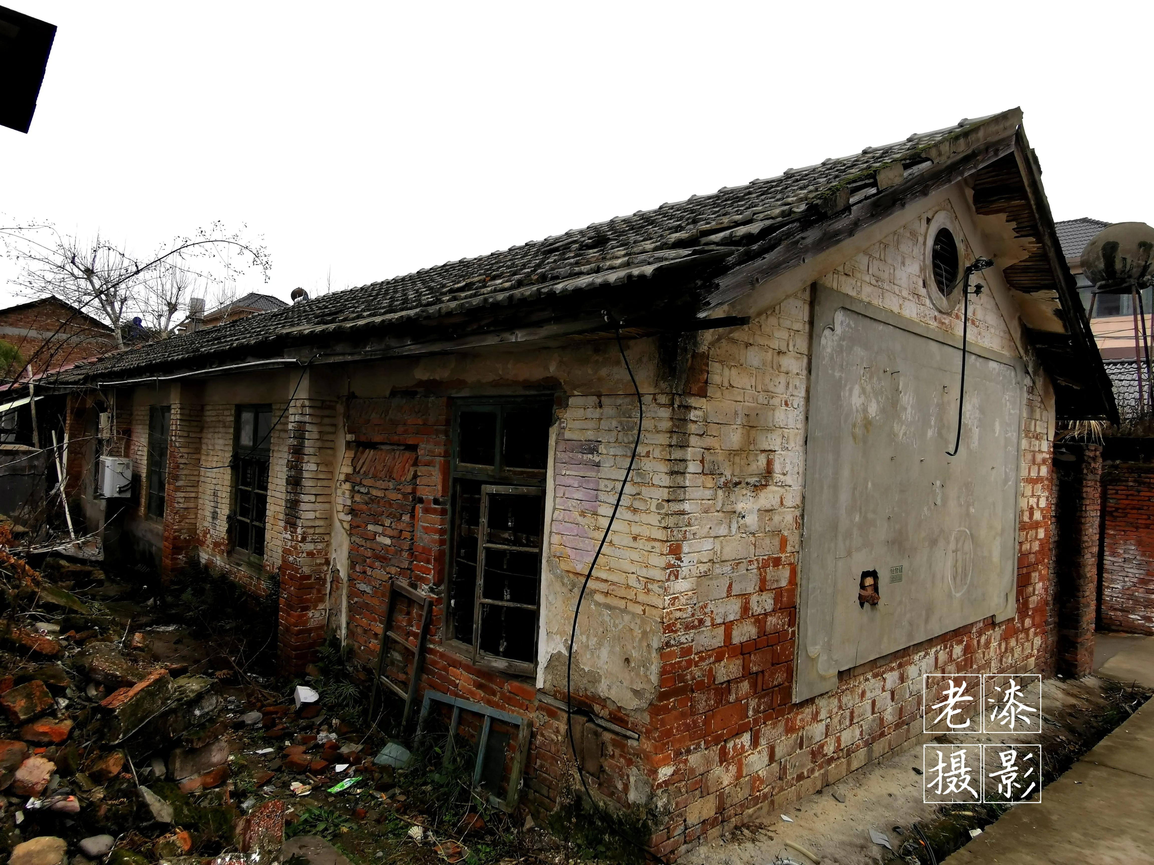 老爸的童年往事,老爸和老妈的故事