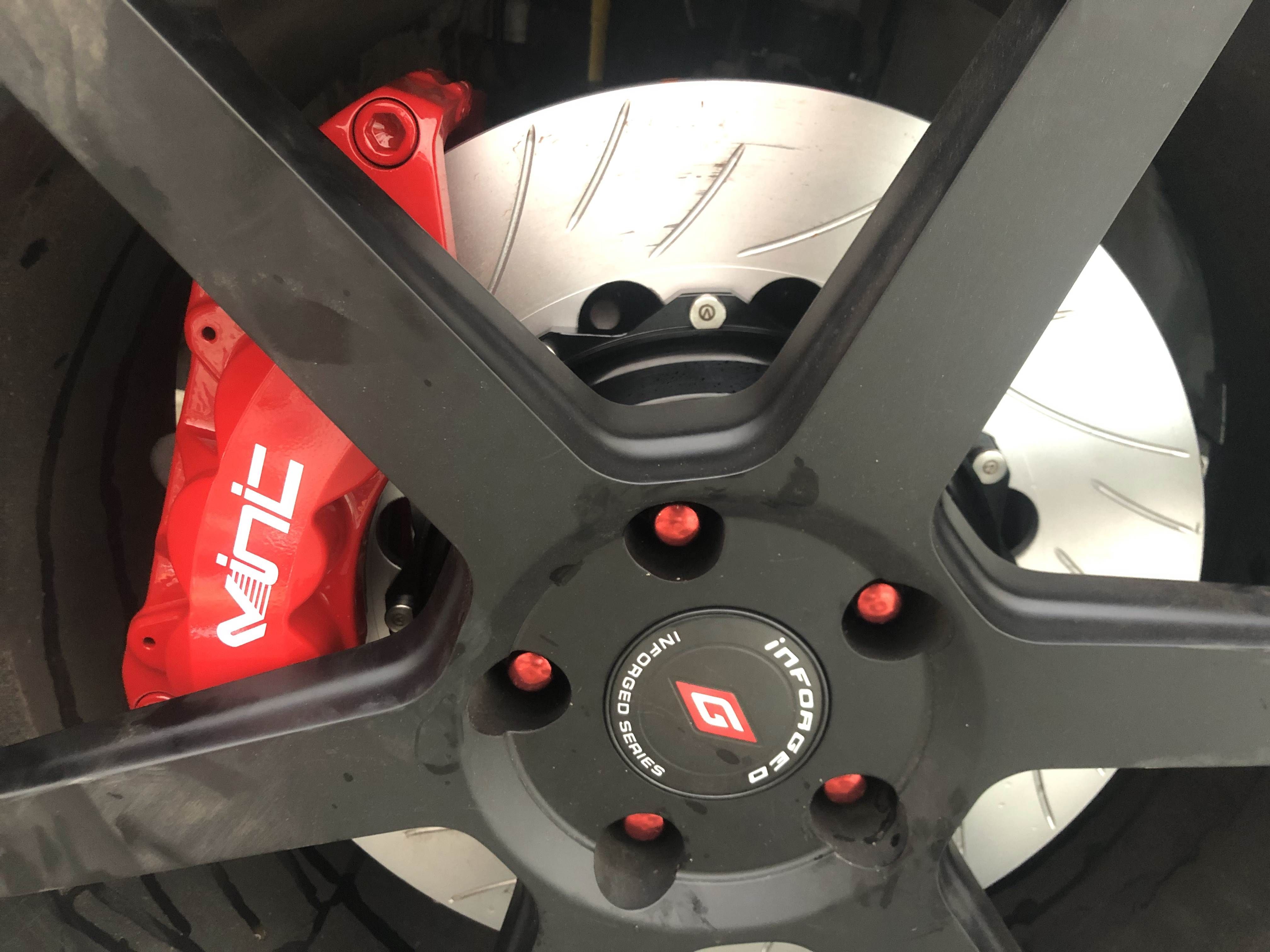 车主：刹车软脚难搞，阿特兹轻改制动，一脚刹车更加灵敏。