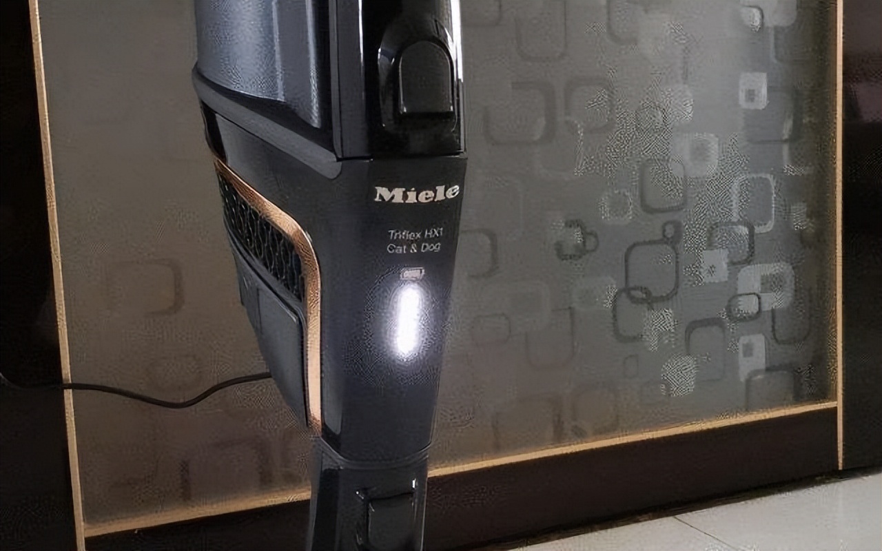 吸尘器哪个品牌好2020,家用吸尘器什么牌子最好最实用