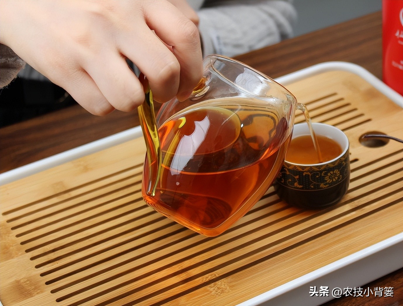 冬季喝茶健康常识,深冬喝茶这2种茶要多喝