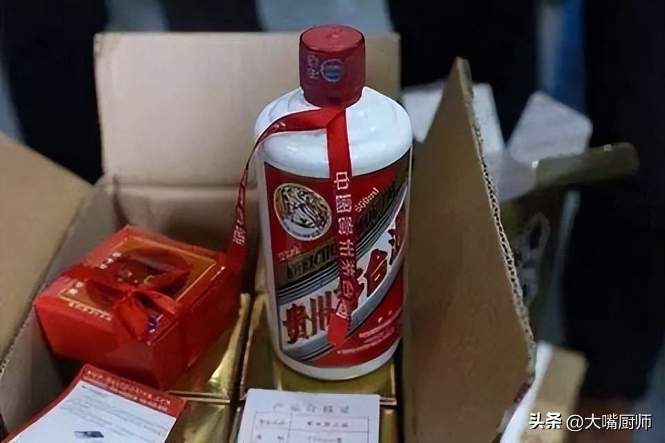 为什么网购白酒都高度的,网上买白酒哪里便宜又是正品