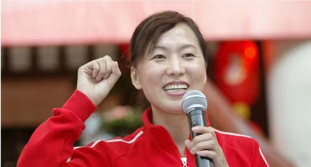 东方神鹿王军霞：田径场赛出奇迹，历经两次失败婚姻后终得幸福