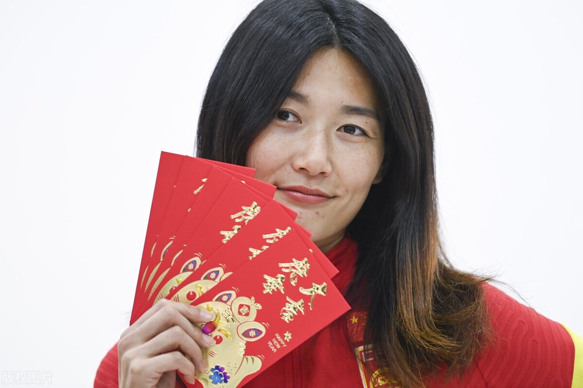 女足精神照亮前行之路,女足精神是永不言弃的拼搏精神