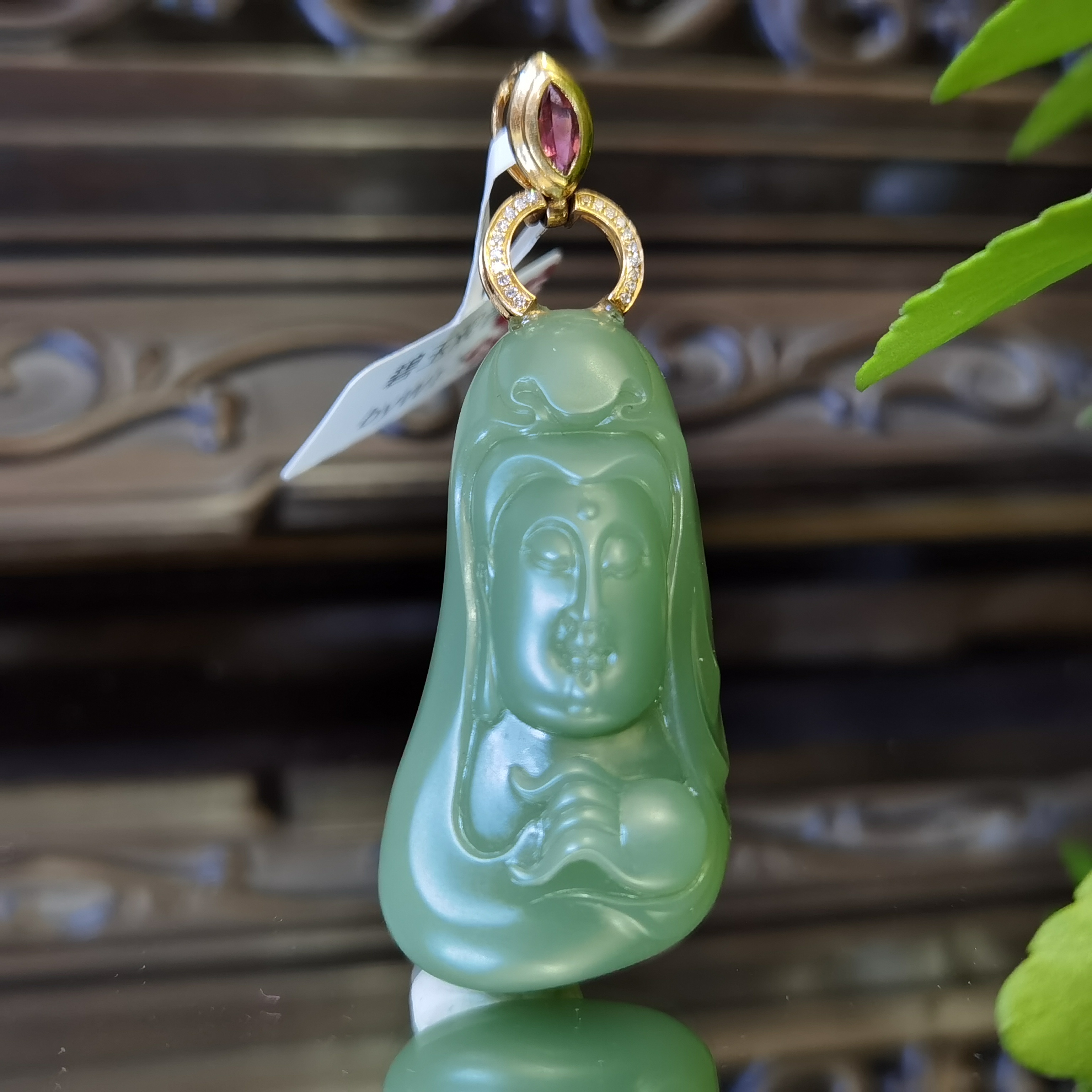 和田玉镯子一般多少钱,和田玉多少钱一克手串