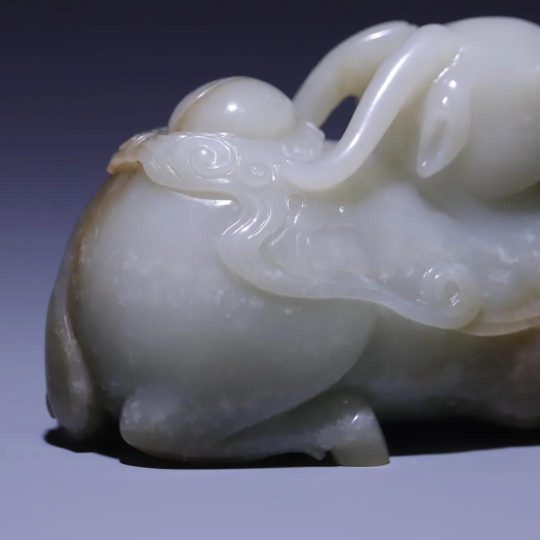 和田玉籽料卧兽,和田玉羊摆件