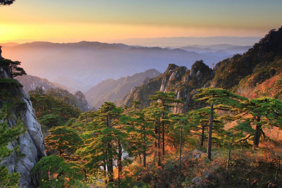 黄山日进山游客人数,黄山风景区一天游客多少人上山