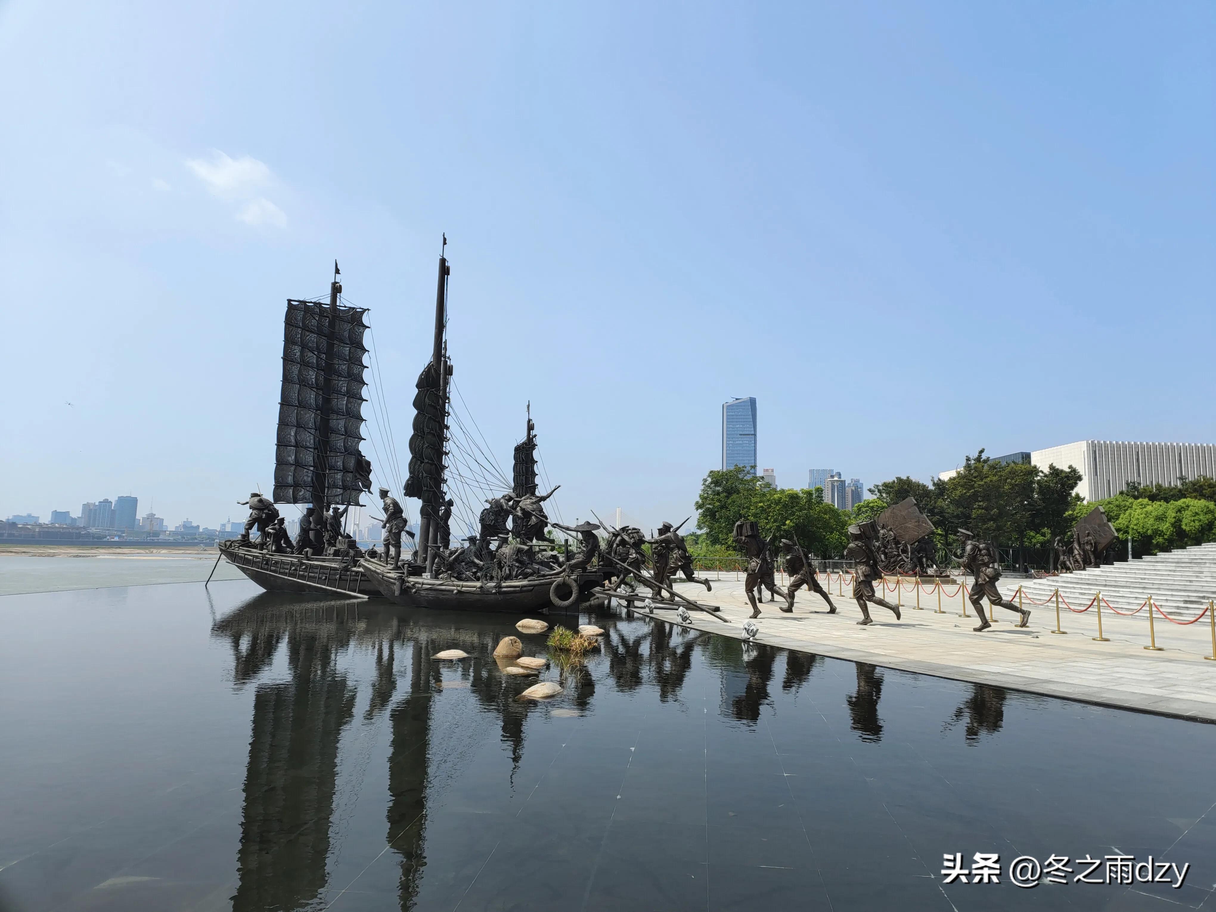 南昌舰主题园凤凰洲湿地公园,凤凰洲建军广场