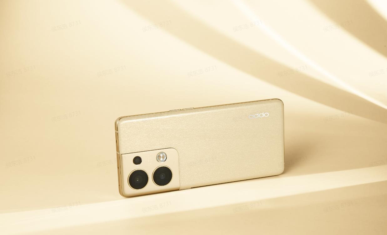 金色手机颜值典范？Reno9Pro+图赏：由内而外的精致细节