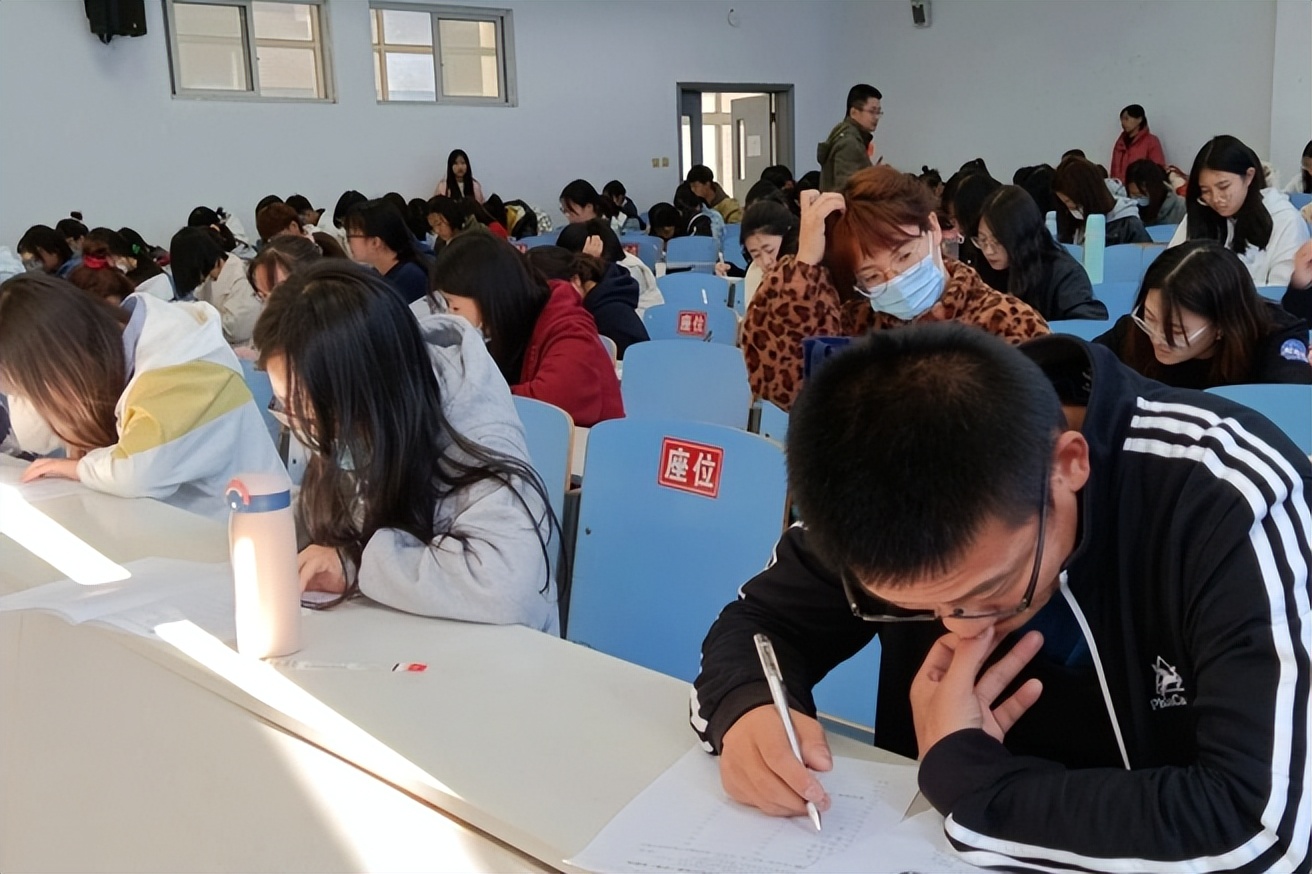 唐山学院2021年录取分数线,2022唐山学院录取人数