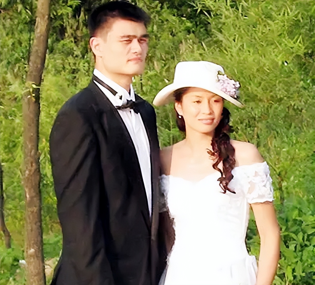 姚明叶莉个人简介,姚明和老婆叶莉高清视频