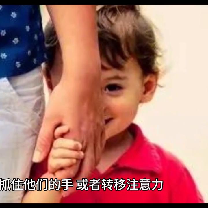 孩子不听话的聊天话题,宝宝喜欢拿玩具打人怎么引导