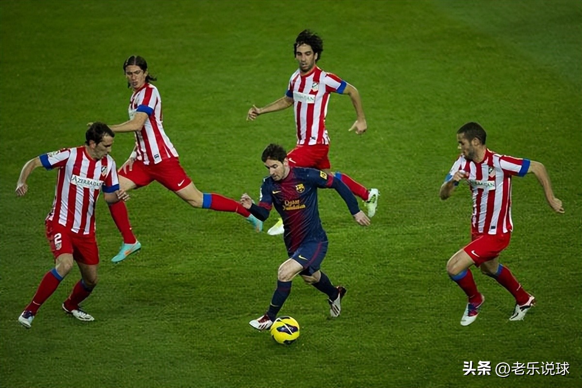 哈维说巴萨的大门永远向梅西敞开,巴萨三冠王哈维带领球迷喊出梅西