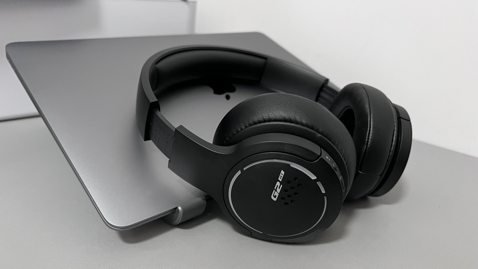 漫步者g2专业版夹头,漫步者g2会夹头吗