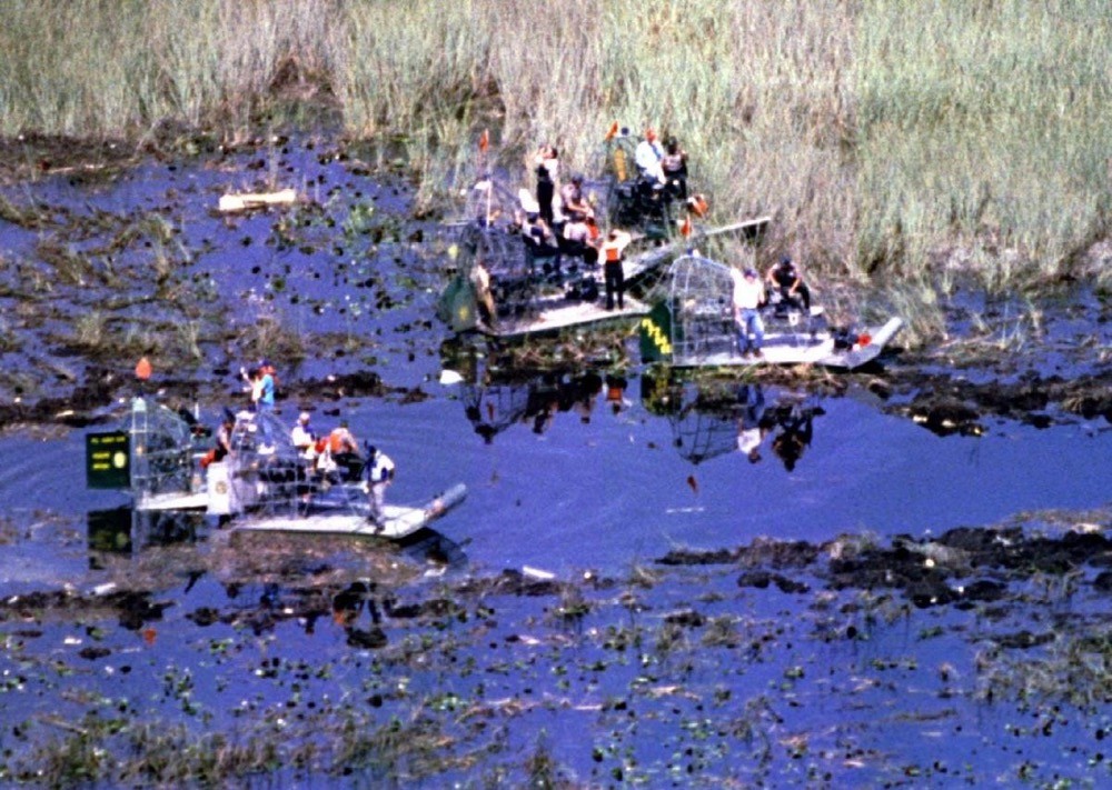 瓦卢杰航空592号班机空难分析,瓦卢杰航空592号班机事故