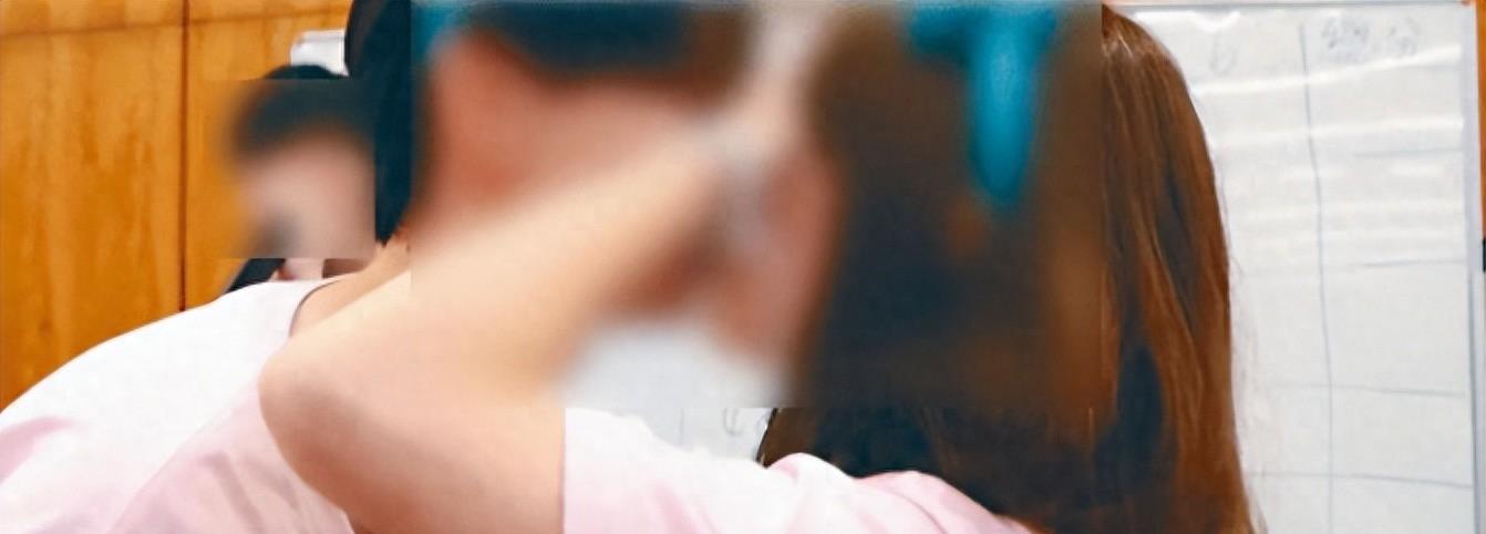 香港学生“喜新厌旧”变“淫乱”，港媒：值得深思！丨香港一日