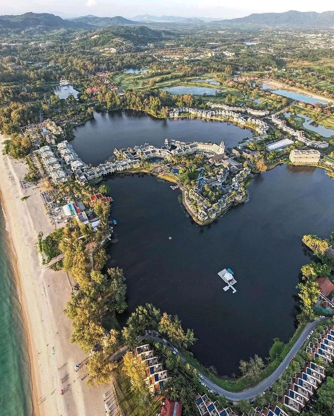 普吉岛海景六卧室公寓,普吉新区海景公寓