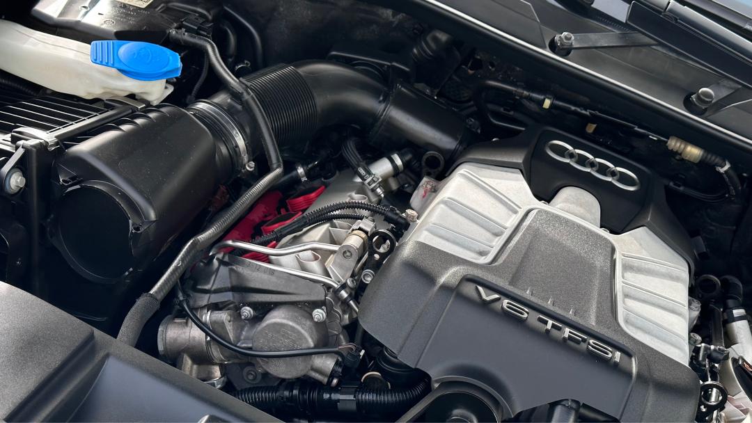 老款奥迪q74.2报废,奥迪q7新能源报废车