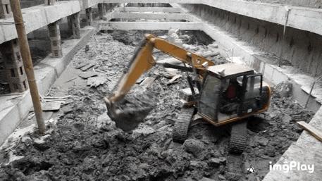 建筑机器人取代人工视频,智能机器人现身建筑工地