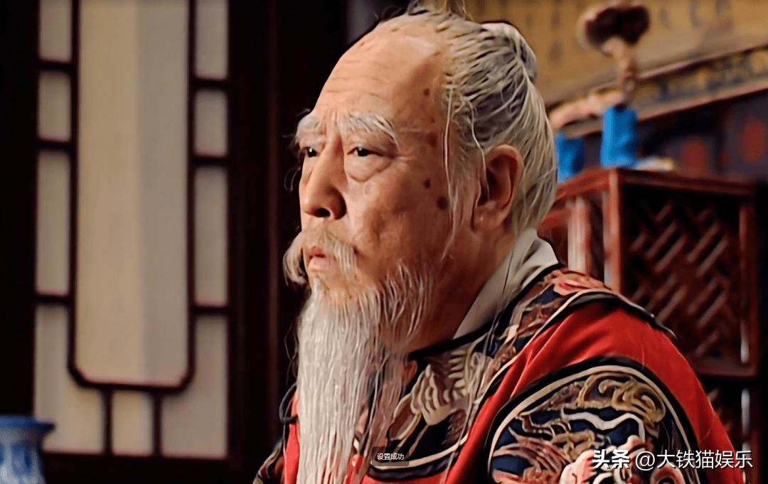 长得显老有多吃亏？这4对明星，年龄不相上下，看脸却像差了辈分