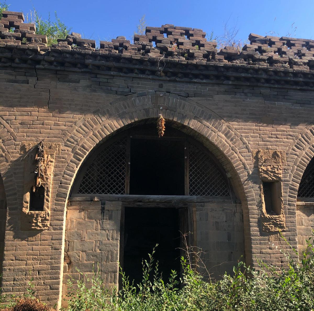 清未老照片：贵族奶娘哺乳小少爷，*女妓**在洋人怀里衣衫不整