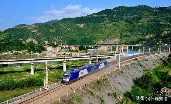 成都至郑州高铁什么时候全线通车,成都至重庆铁路最快路线