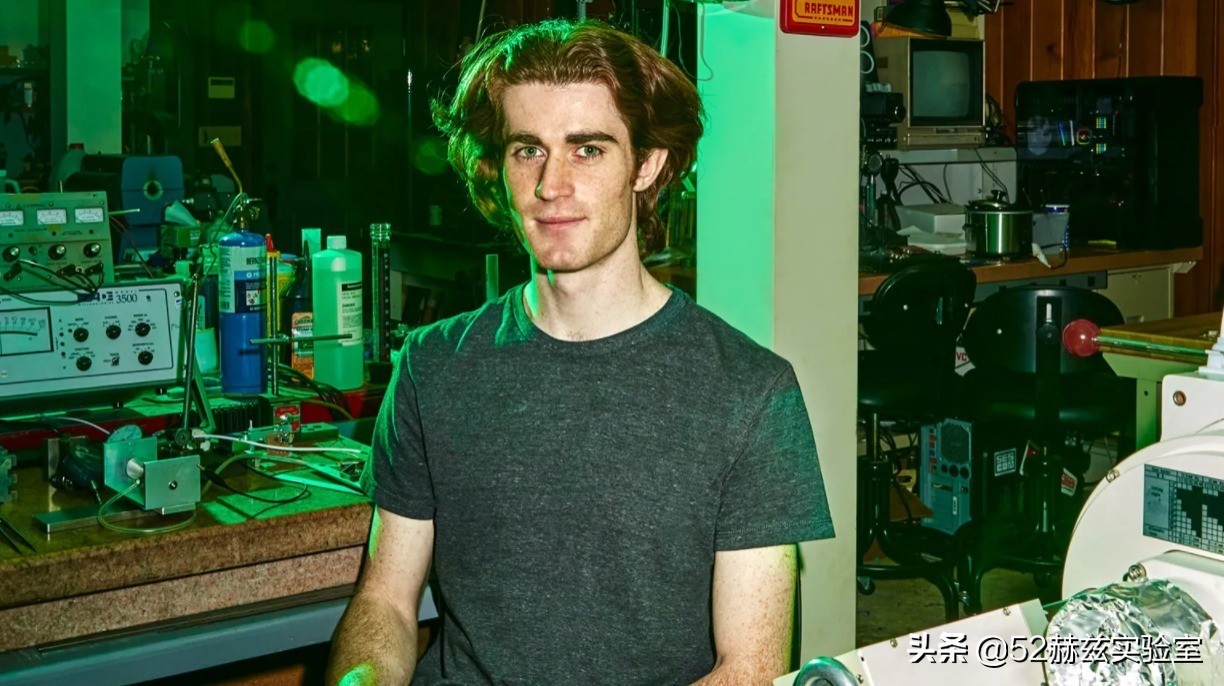 22岁小伙在家造芯片,美国22岁小伙在家做芯片