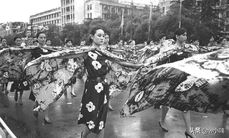 46张被大多数50后遗忘的老照片,14张迷人的珍贵老照片