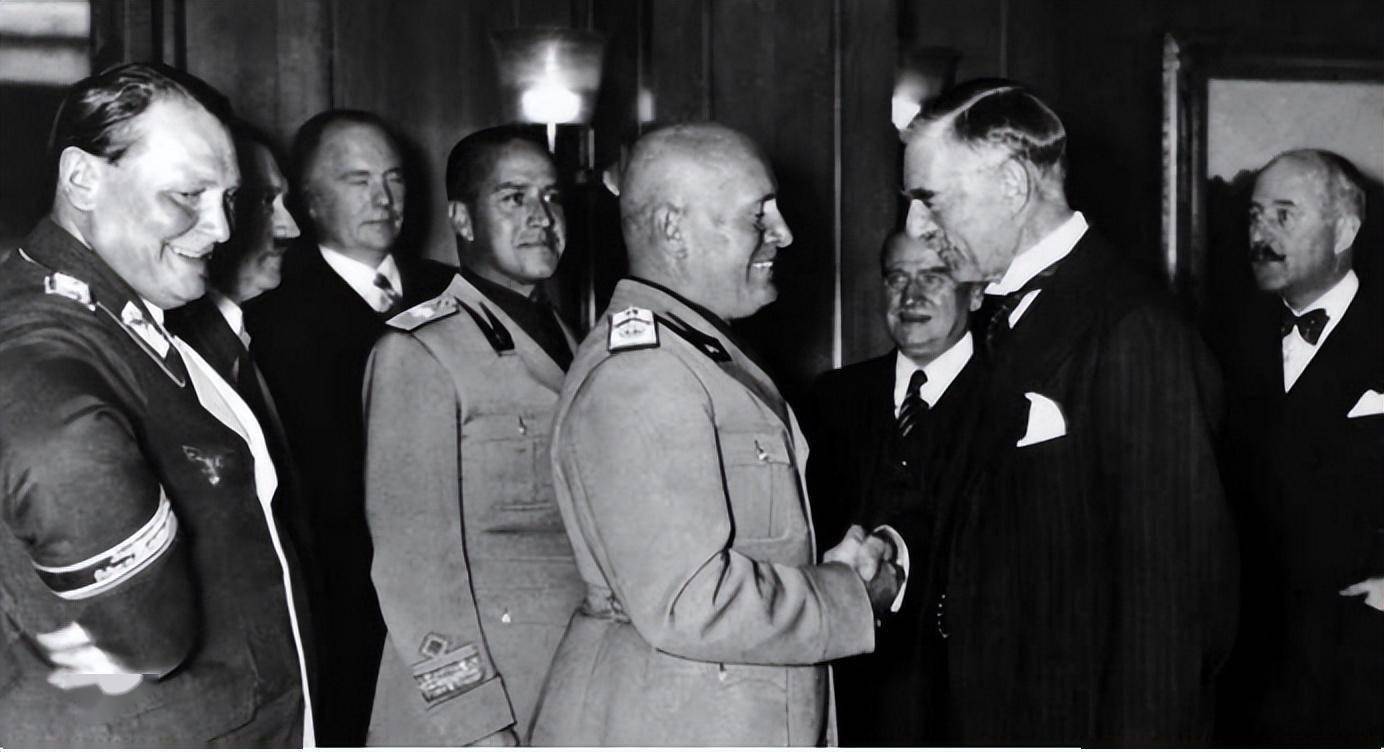 捷克曾有多辉煌？敢叫板希特勒，一枪没放惨遭瓦解