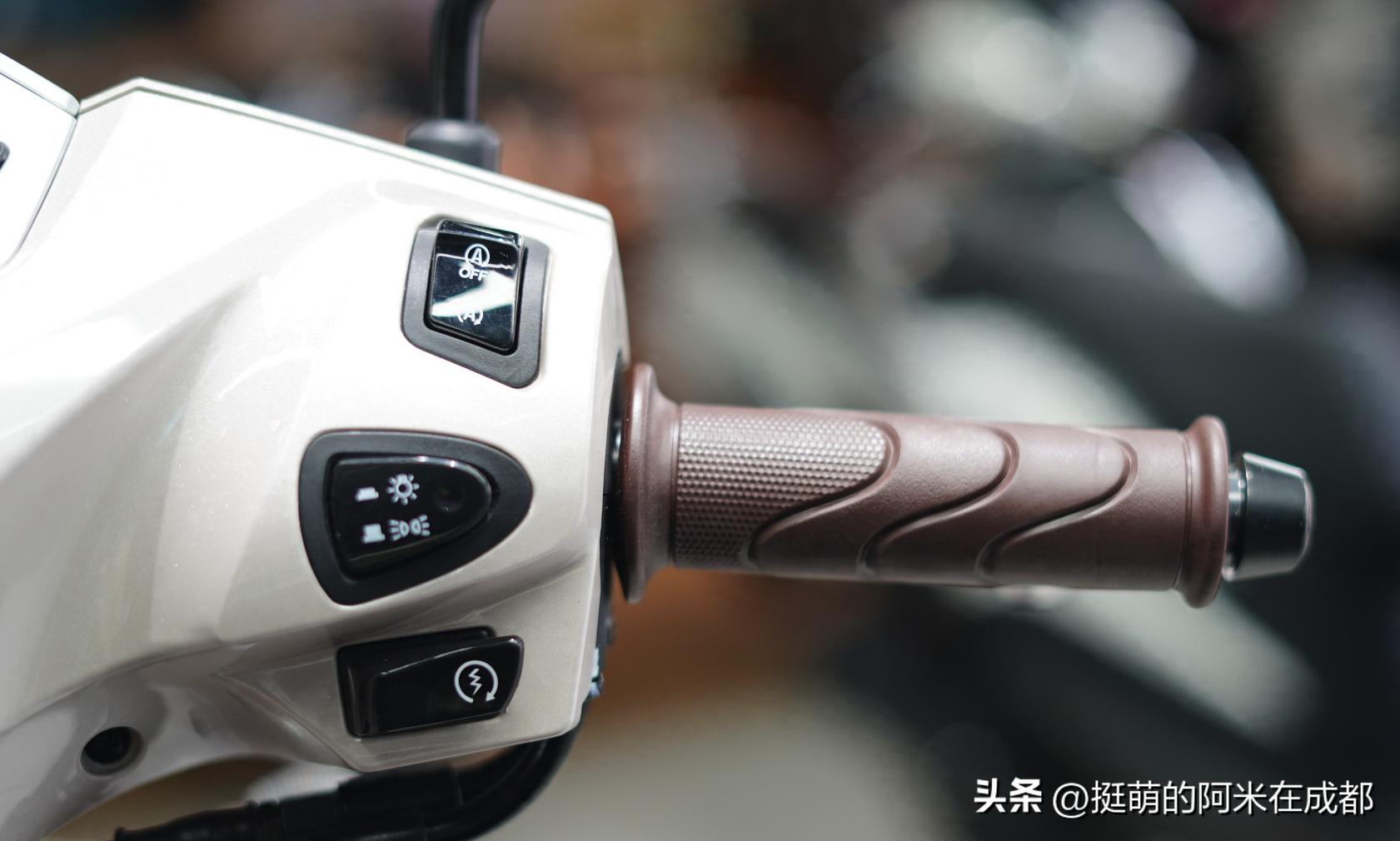 本田lead125踏板改装abs,本田水冷lead125怎么没有abs