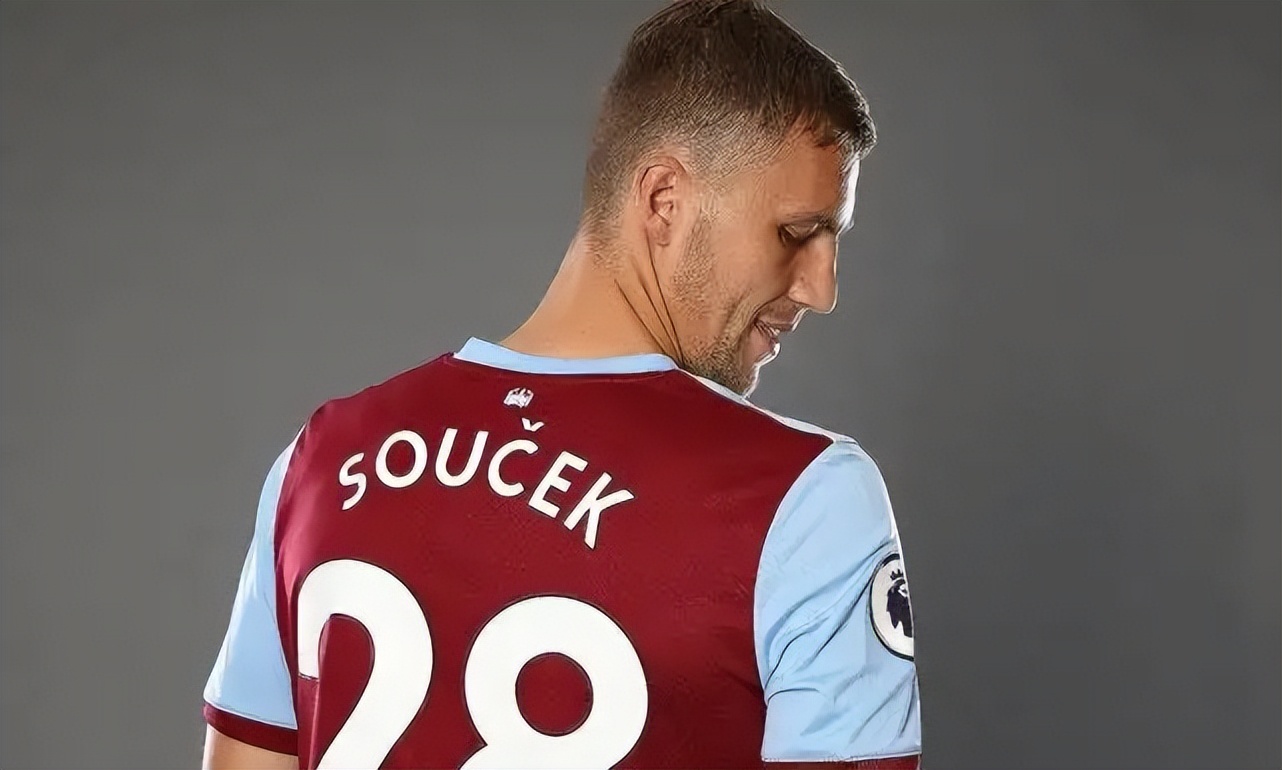 若日尼奥和卡塞米罗谁厉害,足坛十大中场德布劳内