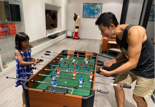 穷小子变成亿万富翁本性暴露,穷小子变成女富豪全集