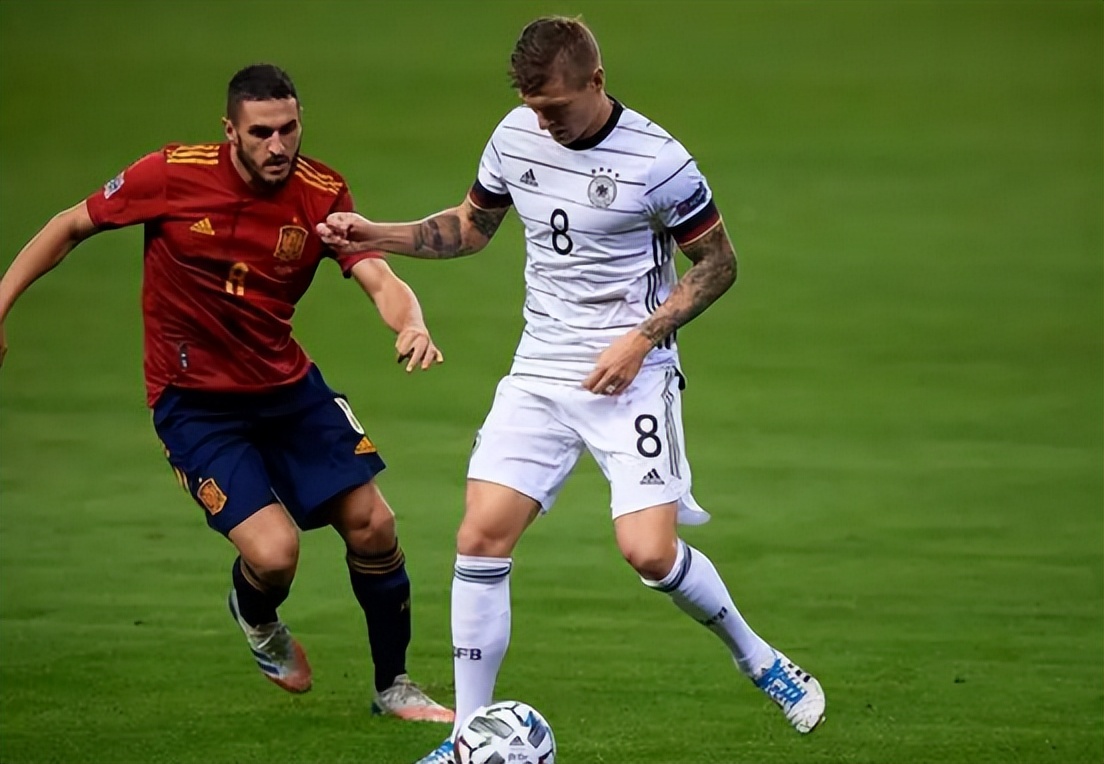 姣忔棩蹇冩按鍛ㄤ簩鏅氬満璧涗簨鍒嗘瀽棰勬祴,姣忔棩蹇冩按鍛ㄤ笁鏃╁満璧涗簨鍒嗘瀽棰勬祴