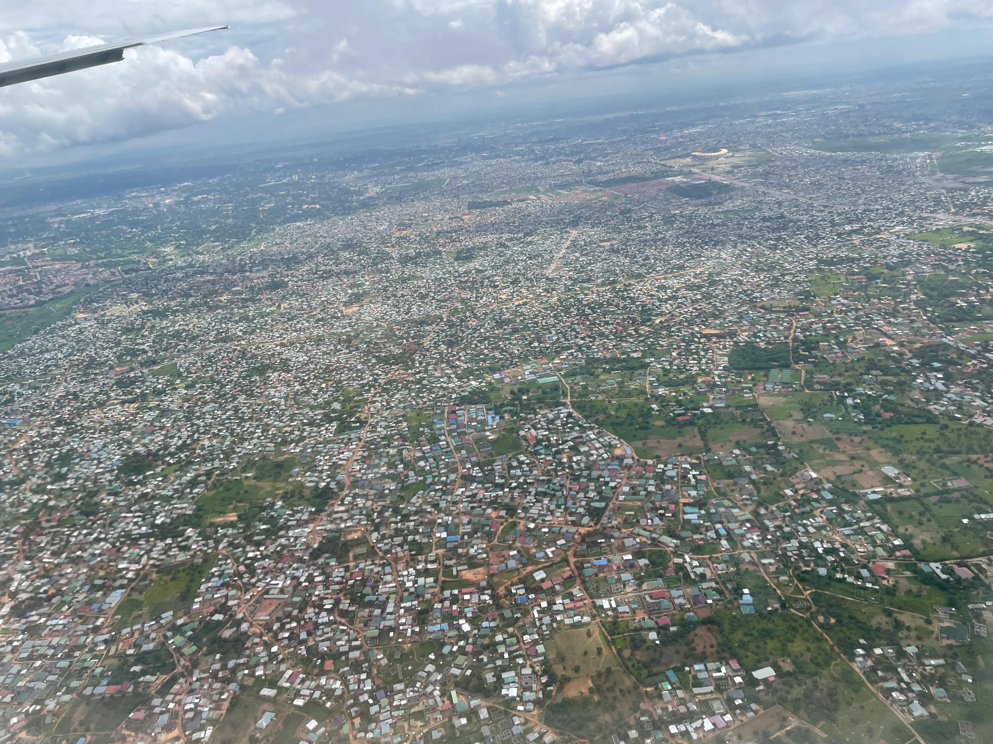 迪拜从沙漠角度看城市,迪拜沙漠中的奇迹之城