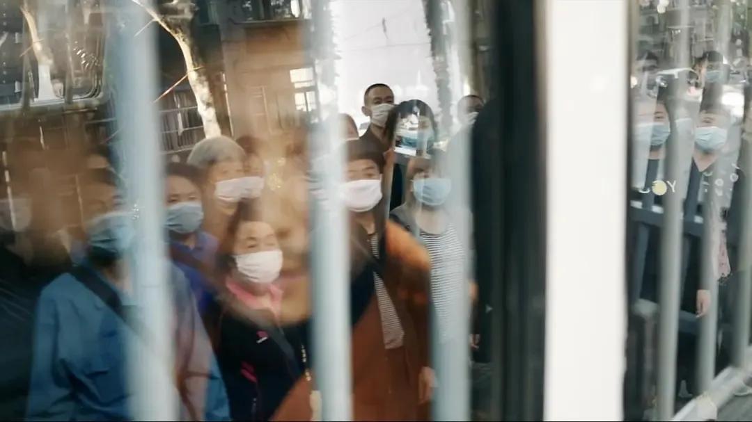 我不是药神里的生而平凡,我不是药神对生活充满希望