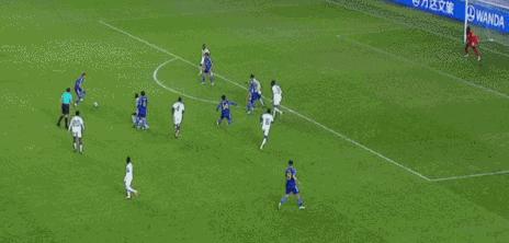 日本和巴西足球比赛4-1,日本足球队战胜巴西