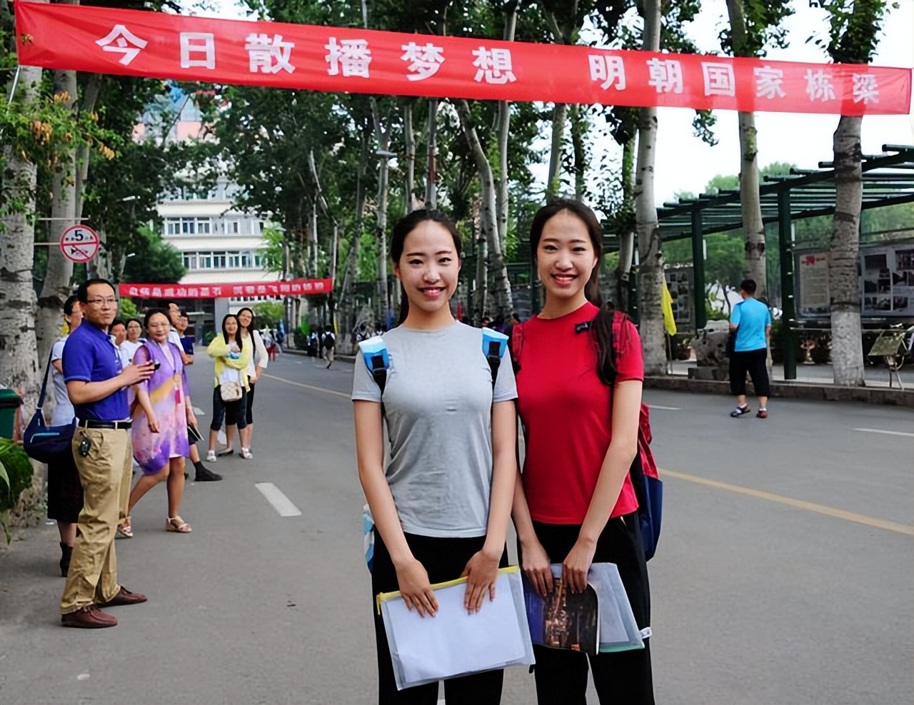 文科和理科哪个更需要思考,如何正确地看待文科和理科